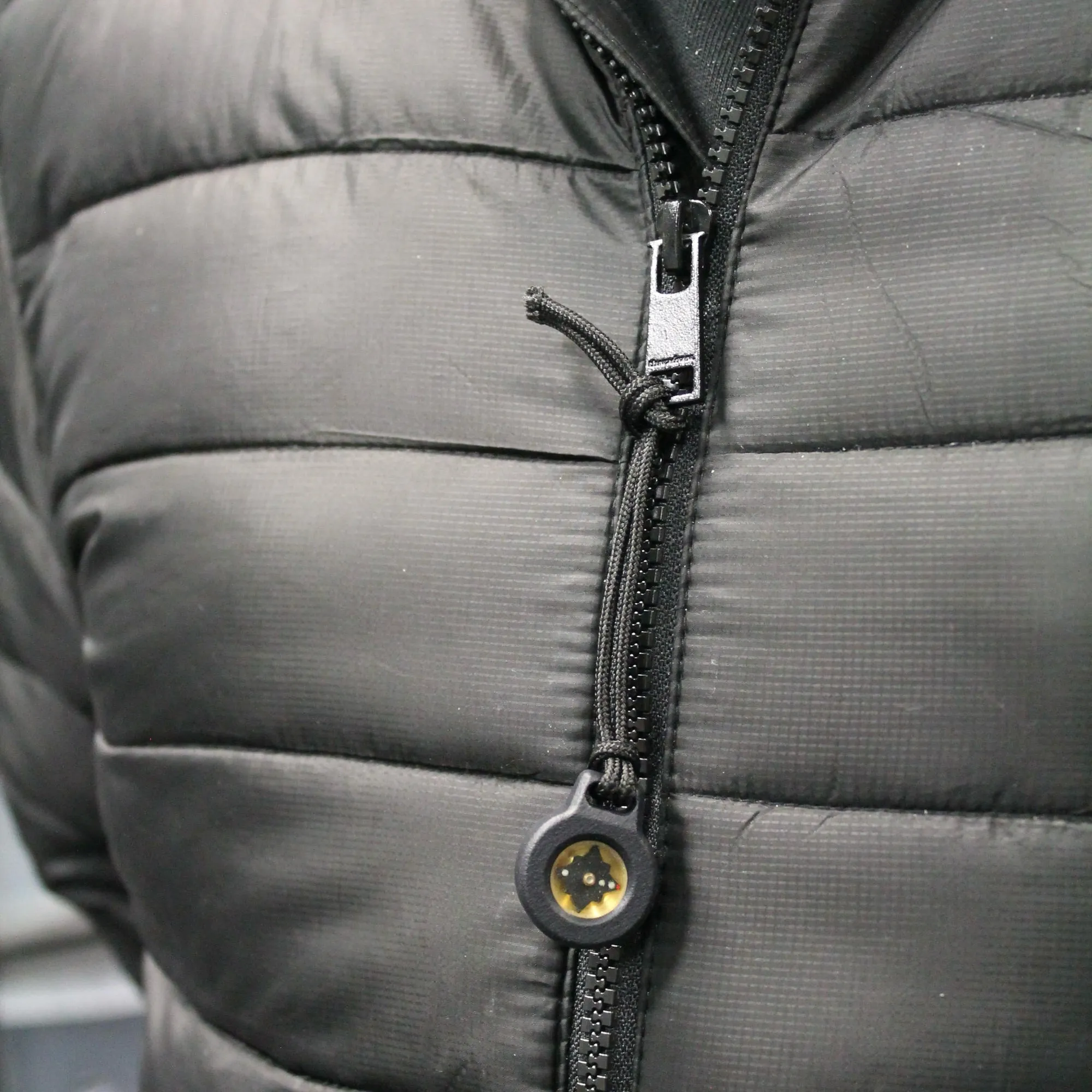 BUTTON COMPASS HOLDER Silvermans