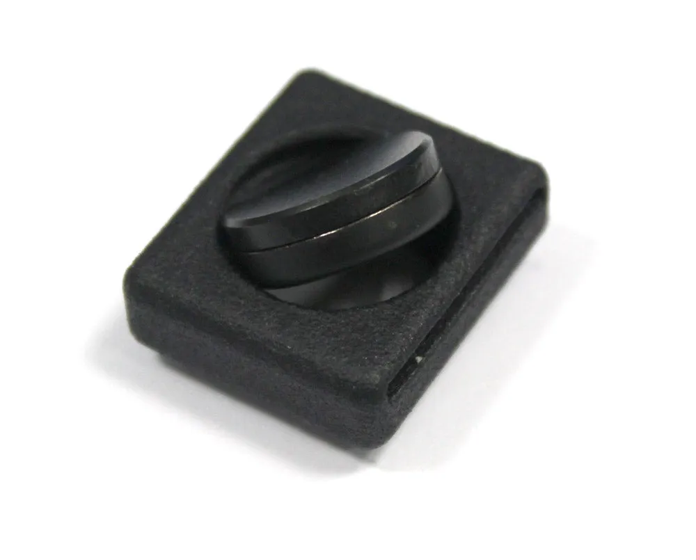 BUTTON COMPASS HOLDER Silvermans