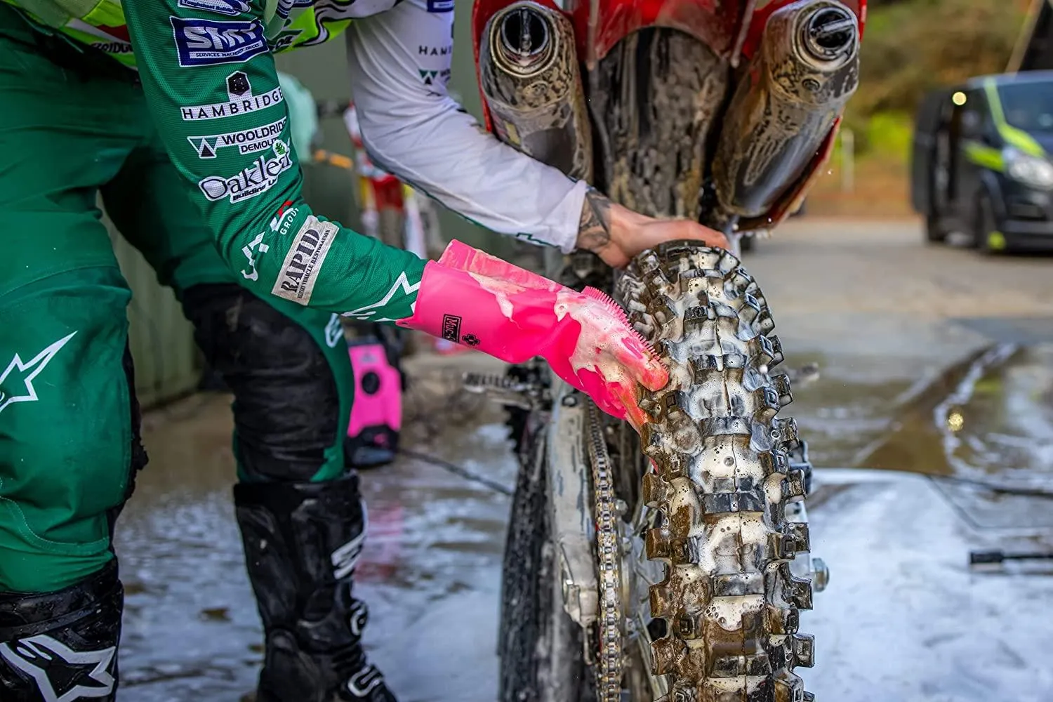 Muc-off Deep Scrubber Gloves (Pink)