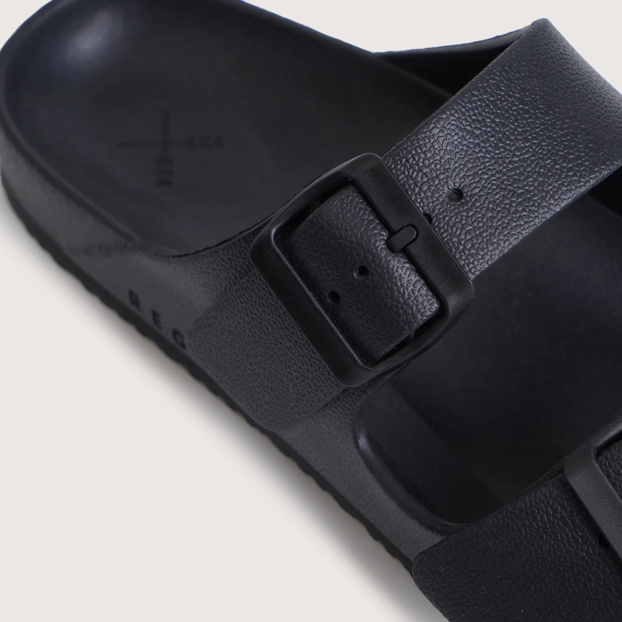 Regatta- Men's Double Band Slides