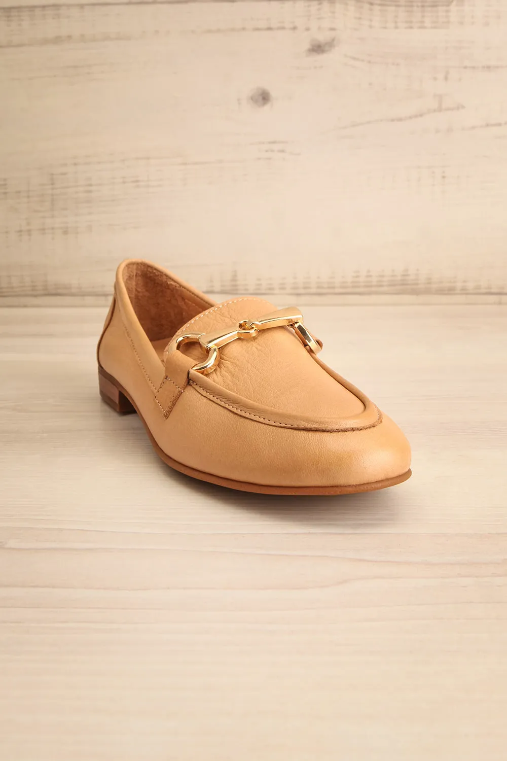 Sambina Caramel | Leather Loafers w/ Golden Hardware