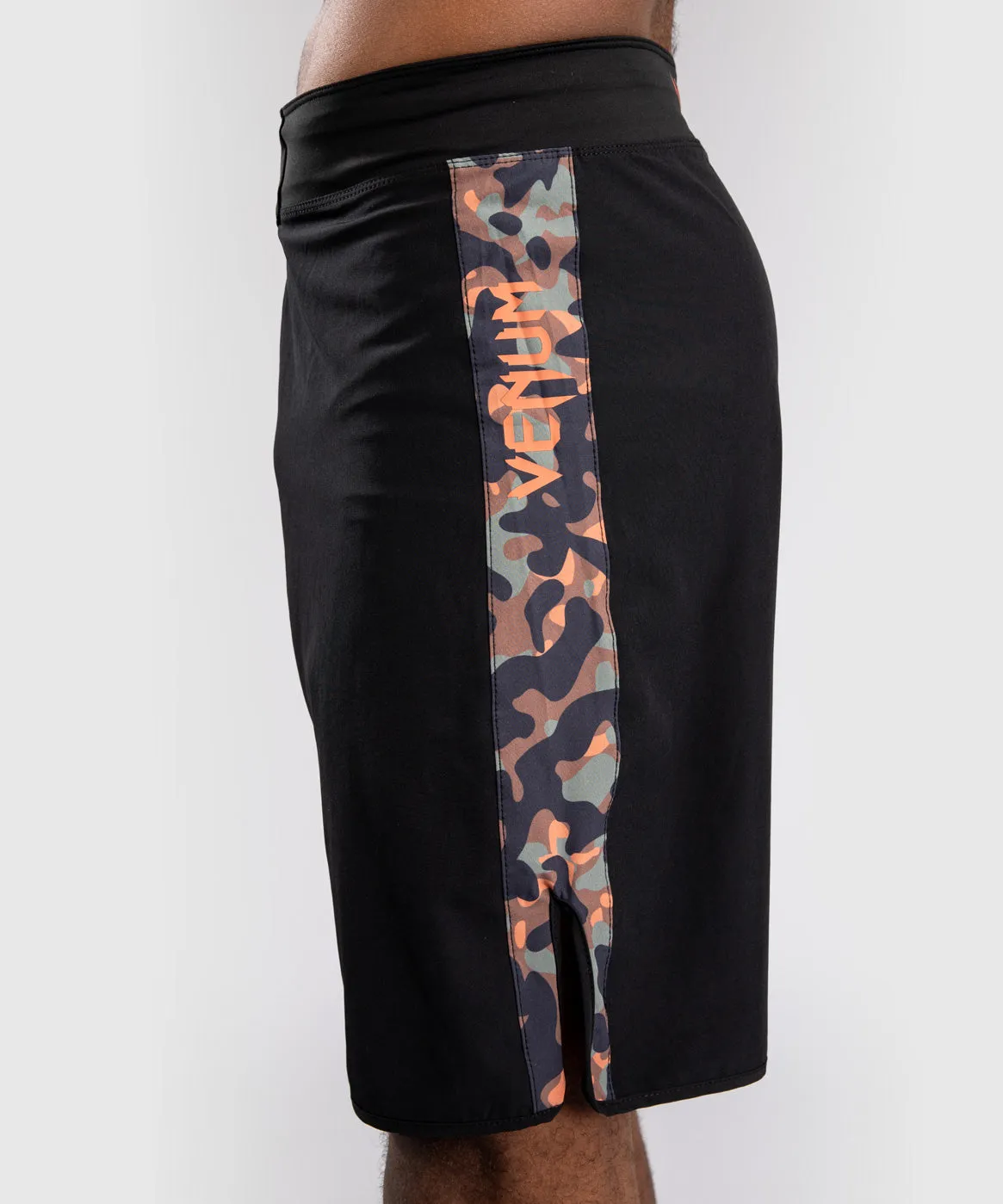 Venum Jungle Ops FightShorts - Black/Khaki Camo